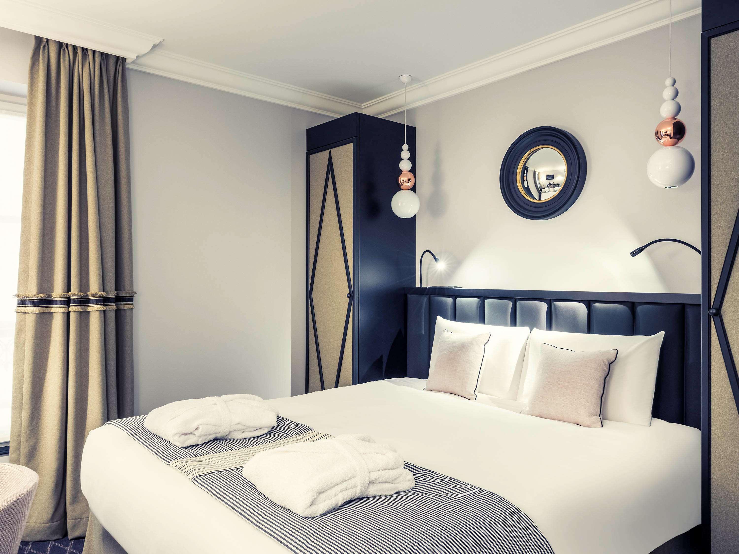 Mercure Paris Arc De Triomphe Wagram Exterior foto